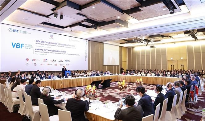 Quang cảnh diễn đàn.